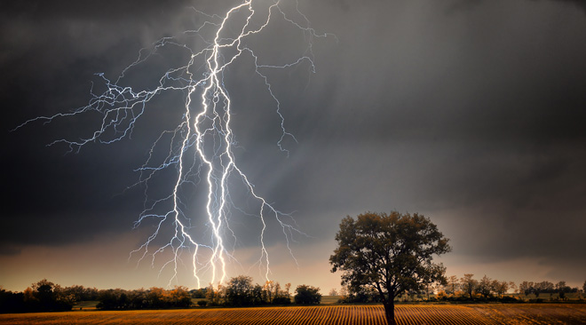 how is lightning formed